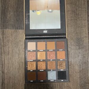 ‼️BLEND BUNNY NUDES NUDES NUDES EYESHADOW PALETTE